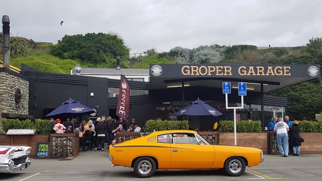 Groper Garage Bar & Restaurant - Kaikōura