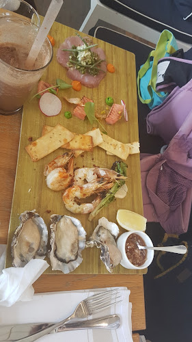 Regatta Bar And Eatery - Hospitality and gastronomy