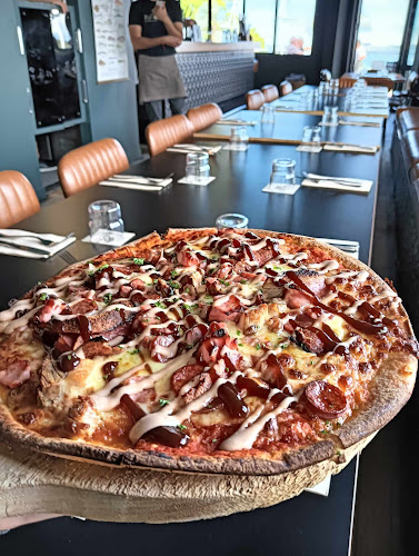 Manhattan Bar + Eatery - Tauranga