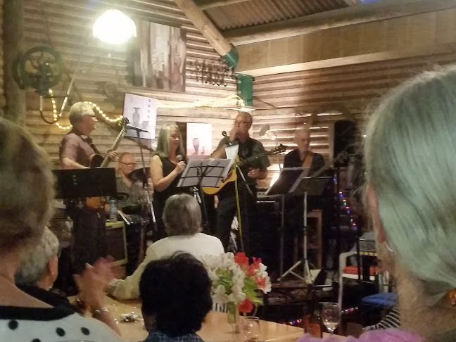 Comments and reviews of Lily's RanchHouse