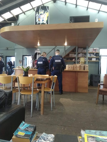 Brown Lightning Bros. Raglan Roast. - Hospitality and gastronomy