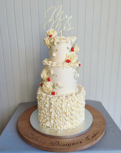 Criollo Designer Cakes Open Times