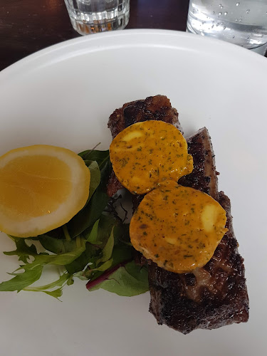 Comentarii opinii despre Charley Noble