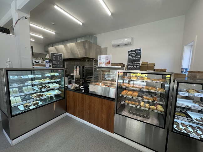 Island Bay Bakery Open Times