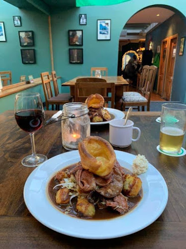 Comentarii opinii despre The Welsh Dragon Bar