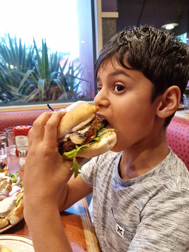 Comments and reviews of Denny’s Christchurch