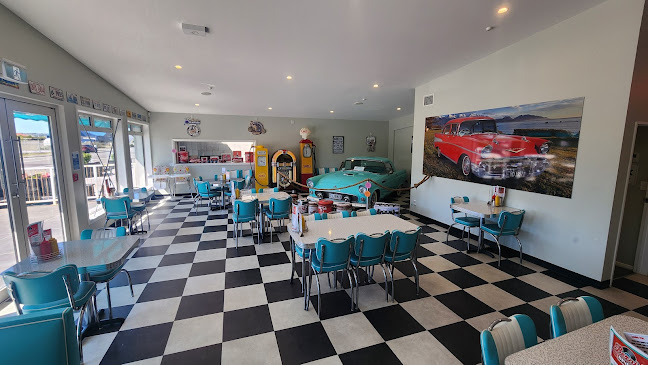 VEight Cafe, Restaurant & Bar - Kaikōura