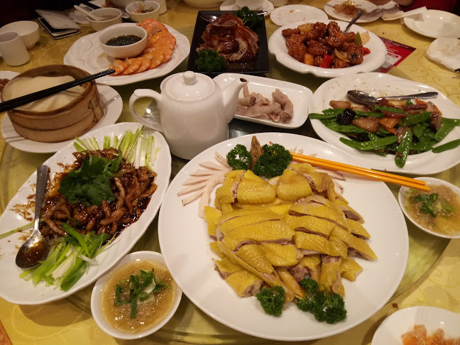 Hees Garden Seafood Restaurant Phone number