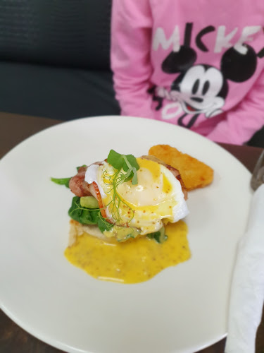 Poppys Cafe - Hospitality and gastronomy