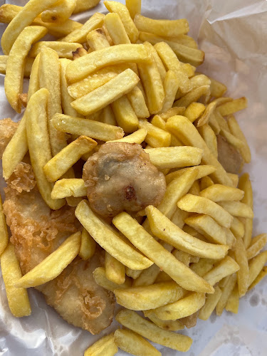 Cj's Seafood Waikanae - Hospitality and gastronomy