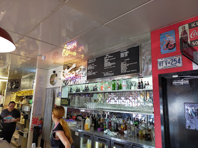 Deluxe Diner Phone number