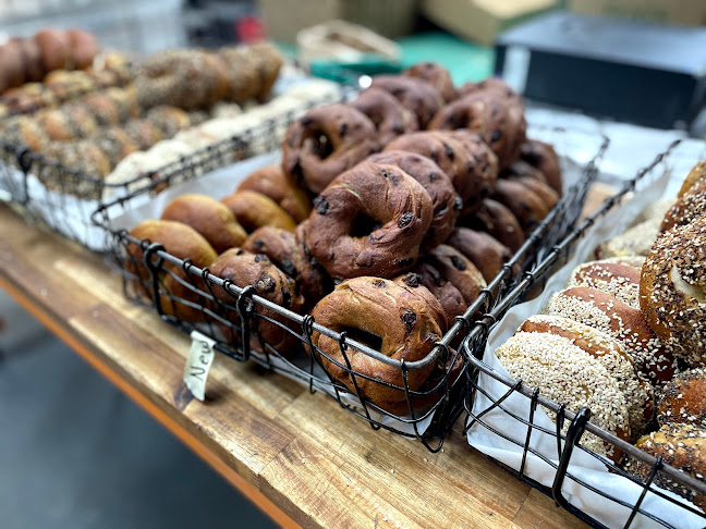 Comentarii opinii despre Shelly Bay Baker