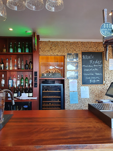 Opinii despre Green Dolphin Restaurant and Bar în Kaikōura - Hospitality and gastronomy