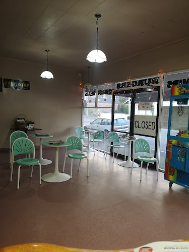 Sunshine Cafe & Takeaways - Hospitality and gastronomy