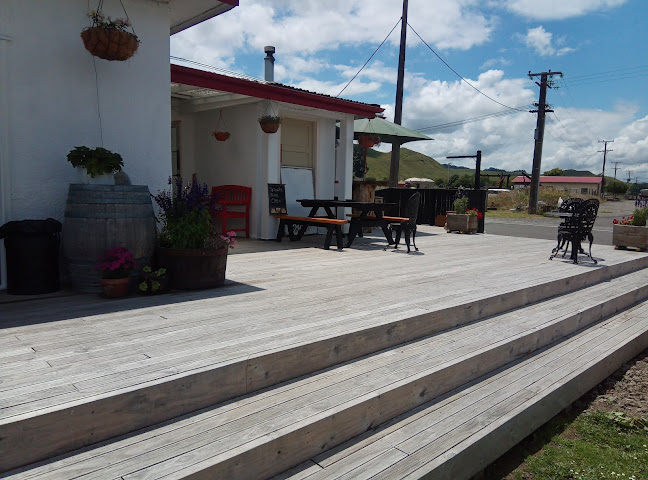 Comments and reviews of Charms Truck Stop