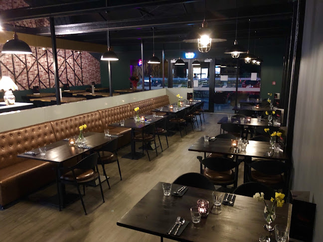 Red Elephant Thai cuisine and Karaoke Bar