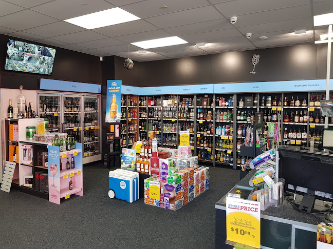 Opinii despre Super Liquor Hillcrest în Hamilton - Hospitality and gastronomy