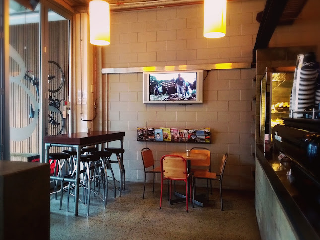 Comentarii opinii despre Emporio Coffee