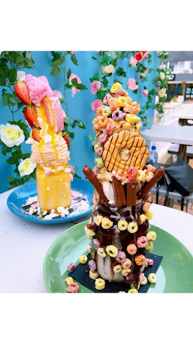 Comentarii opinii despre CrunchTower Desserts&Drinks