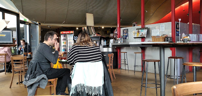 Wholly Bagels & Pizza Thorndon - Wellington