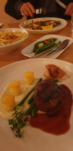 Comentarii opinii despre Chim Choo Ree