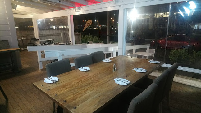 Comentarii opinii despre Devine Cafe and Restaurant