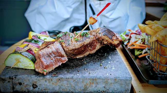 Opinii despre Groper Garage Bar & Restaurant în Kaikōura - Hospitality and gastronomy