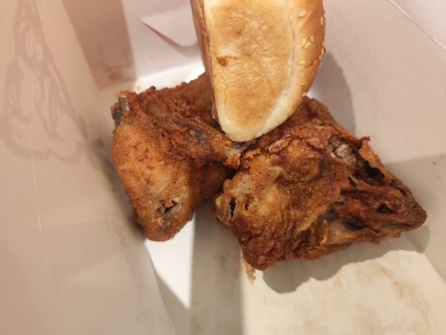 Opinii despre KFC Courtenay Place în Wellington - Hospitality and gastronomy