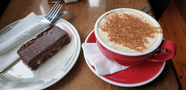 Madhatters cafe - Kaeo