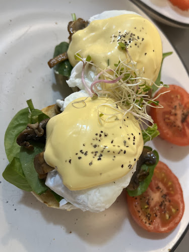 Opinii despre The Local Backyard Cafe and Bakery în Ashhurst - Hospitality and gastronomy