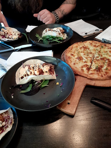 Slate - Billiards & Gastropub - Hospitality and gastronomy