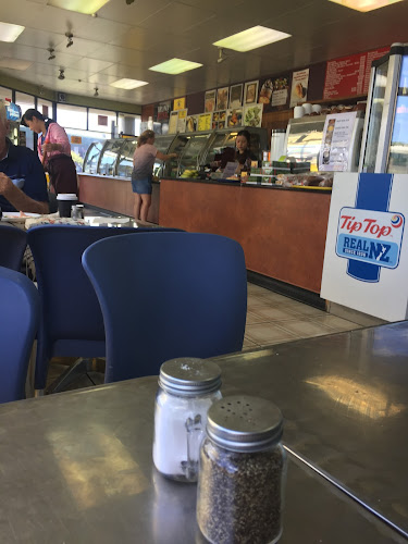 250 State Highway 16, Kumeū 0810, New Zealand