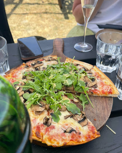 Opinii despre Pinot Junction -Lakeside Cafe în Cromwell - Hospitality and gastronomy