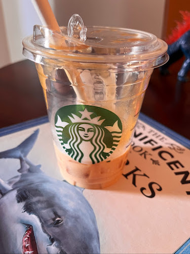 Opinii despre Starbucks Browns Bay în Auckland - Hospitality and gastronomy