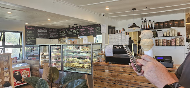 Reviews of Cable Bay Store in Cable Bay - Hospitality and gastronomy