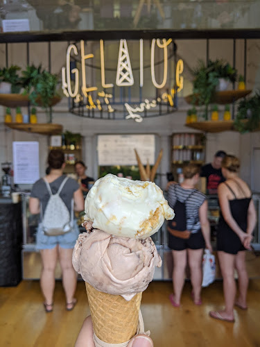 Island Gelato Co. CBD Ferry Terminal - Hospitality and gastronomy