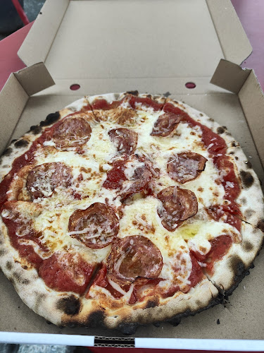 Elba's Pazza Pizza - Hospitality and gastronomy