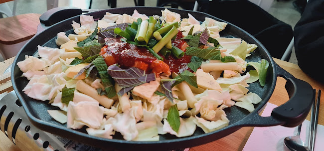 Comments and reviews of Dakogi Albany