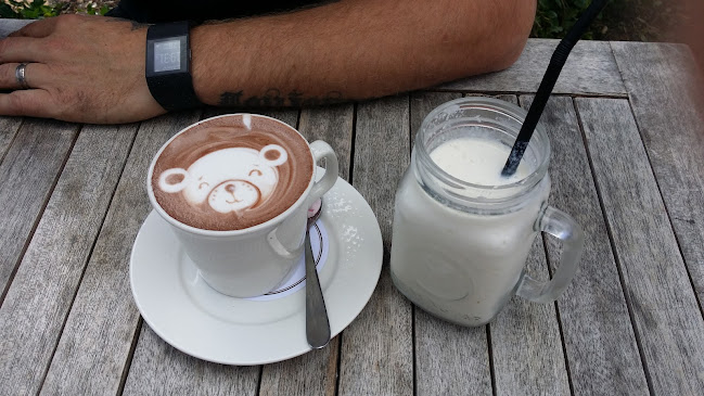 Comentarii opinii despre Oliver's Cafe Orewa