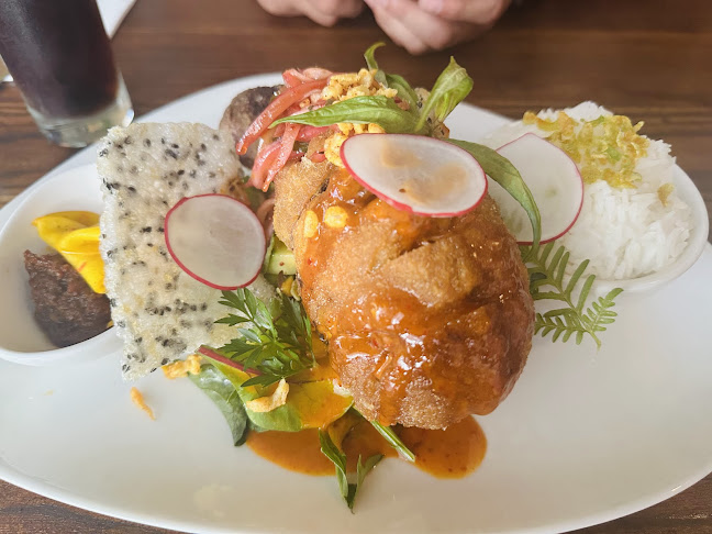 Chikos Restaurant & Cafe - Hospitality and gastronomy