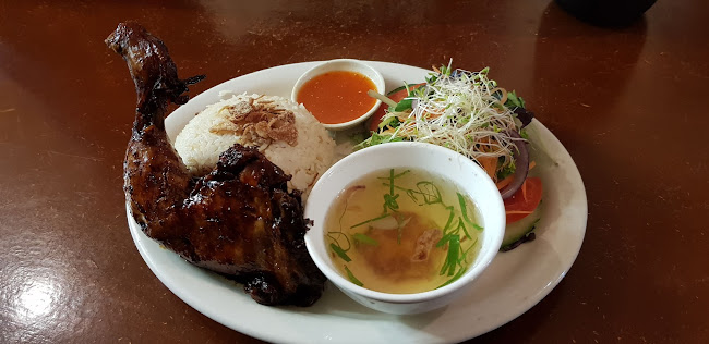 Uncle Man's K'road - Hospitality and gastronomy