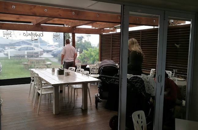 Bungalo Cafe - Hospitality and gastronomy