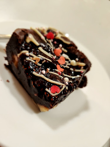 Willow Cake Bar - Hospitality and gastronomy