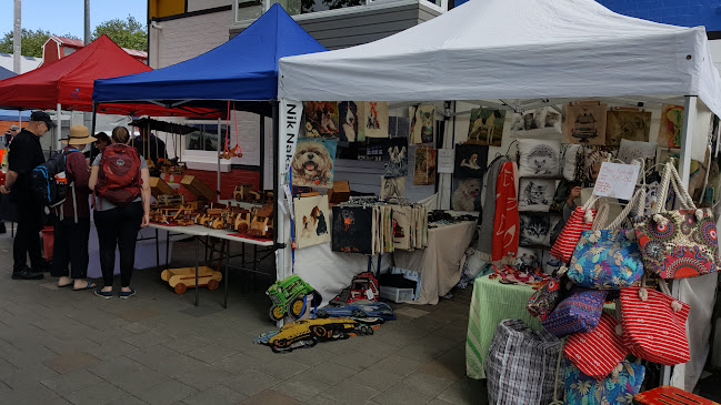 Whanganui River Markets