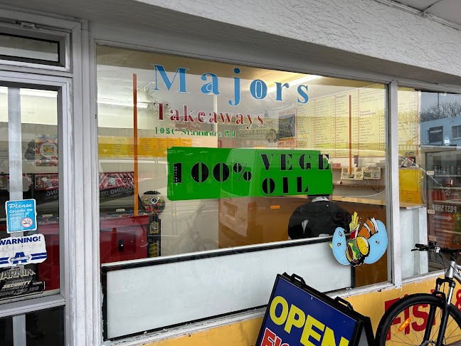 Majors Takeaways Fish & Chip Burger - Hospitality and gastronomy