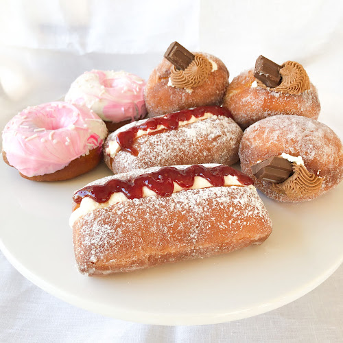 Sweet Temptations Boutique Cakery - Manaia