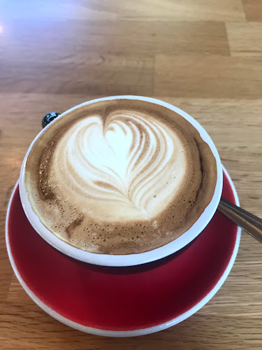 Comentarii opinii despre The Cheeky Llama Cafe