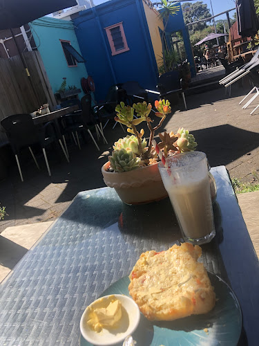 Comments and reviews of Hula