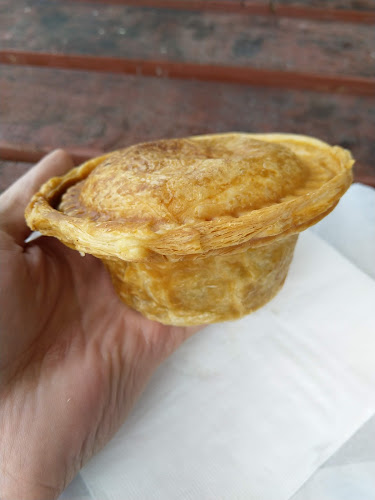 Blue Moon Takeaways Awanui - Hospitality and gastronomy