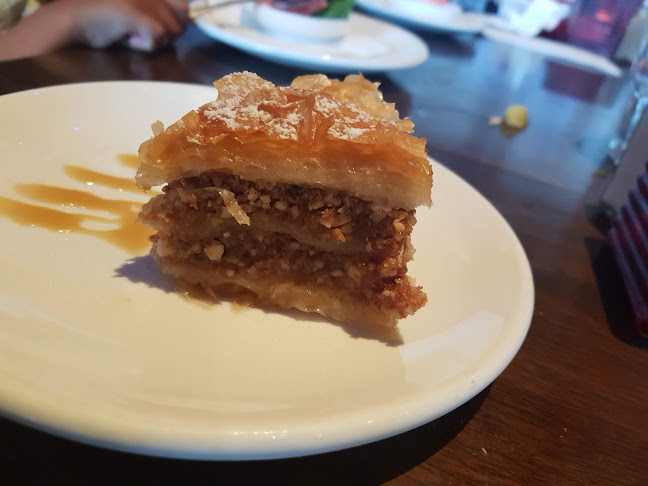 Comentarii opinii despre Costas Taverna Greek Restaurant and Ouzo Bar